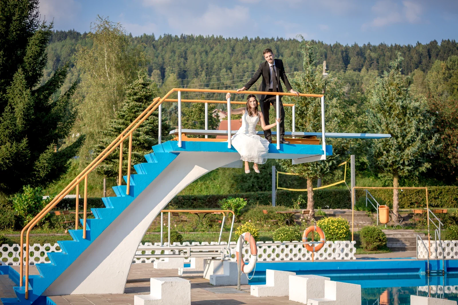 Tanja und Dominick auf dem Sprungturm – Hochzeit von Tanja und Dominick in Steinbach-Hallenberg