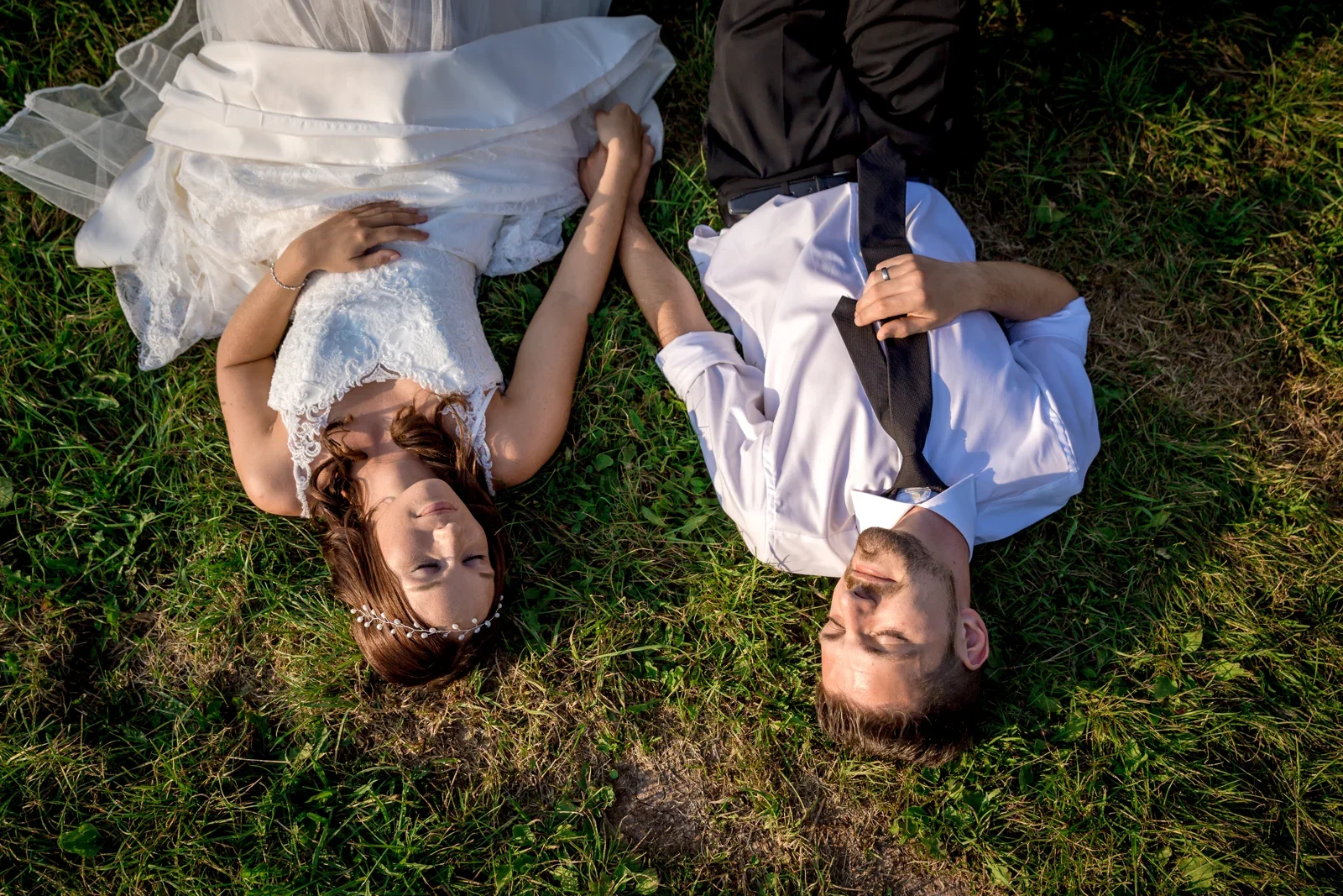 Eine kleine Pause im Grünen – Hochzeit von Tanja und Dominick in Steinbach-Hallenberg