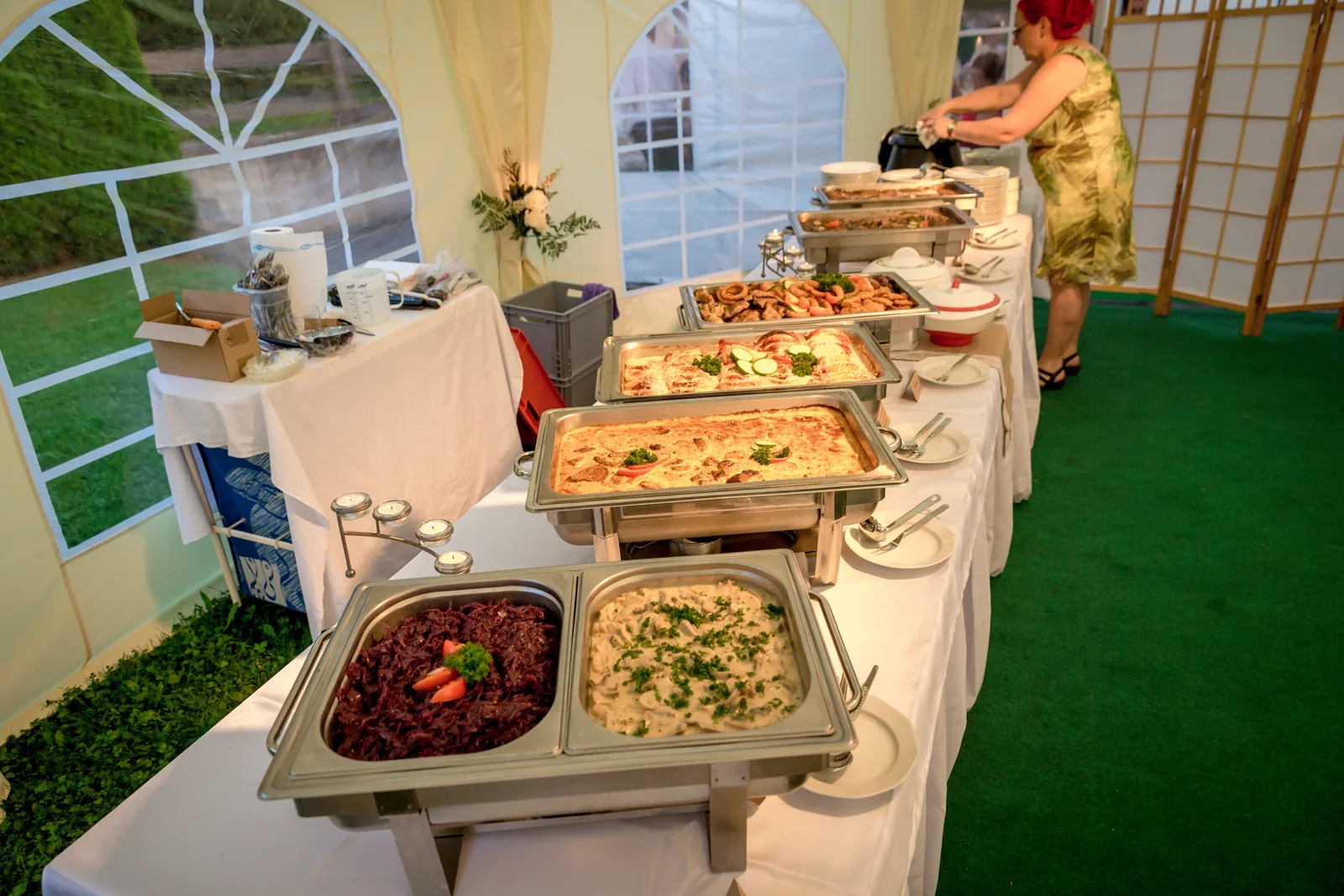 Das Buffet bei der Feier zu Hause – Hochzeit von Tanja und Dominick in Steinbach-Hallenberg