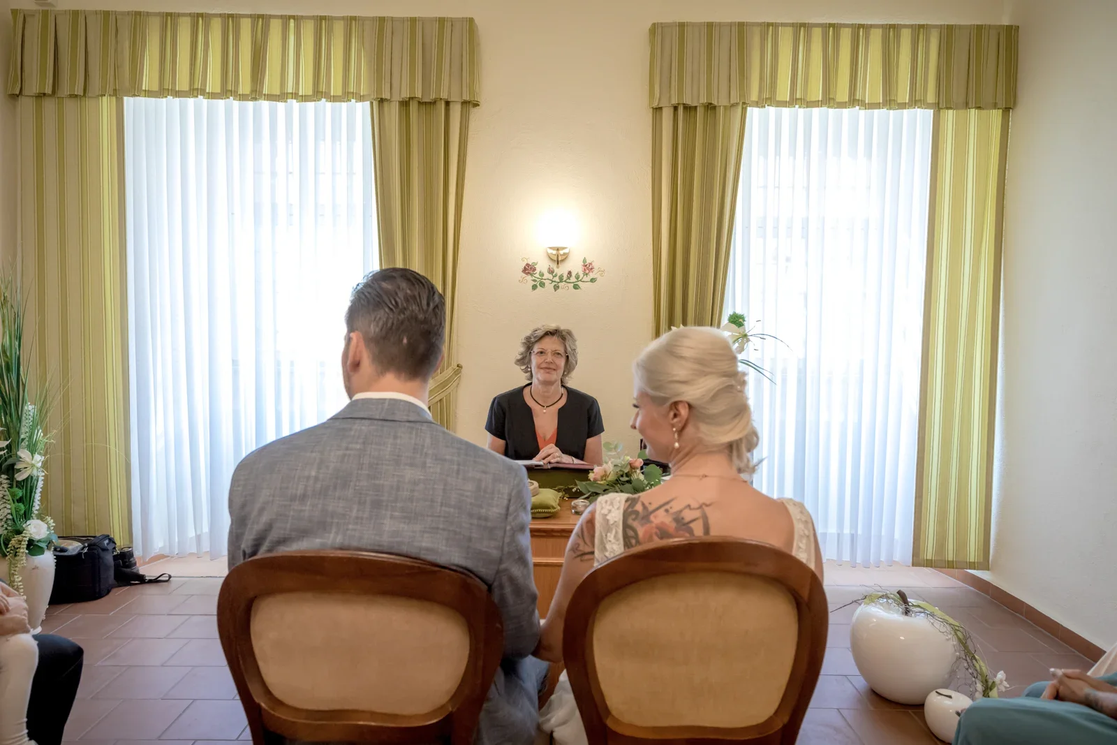 Die standesamtliche Trauung von Regina und Eik – Hochzeit von Regina und Eik in Tonna und Dachwig