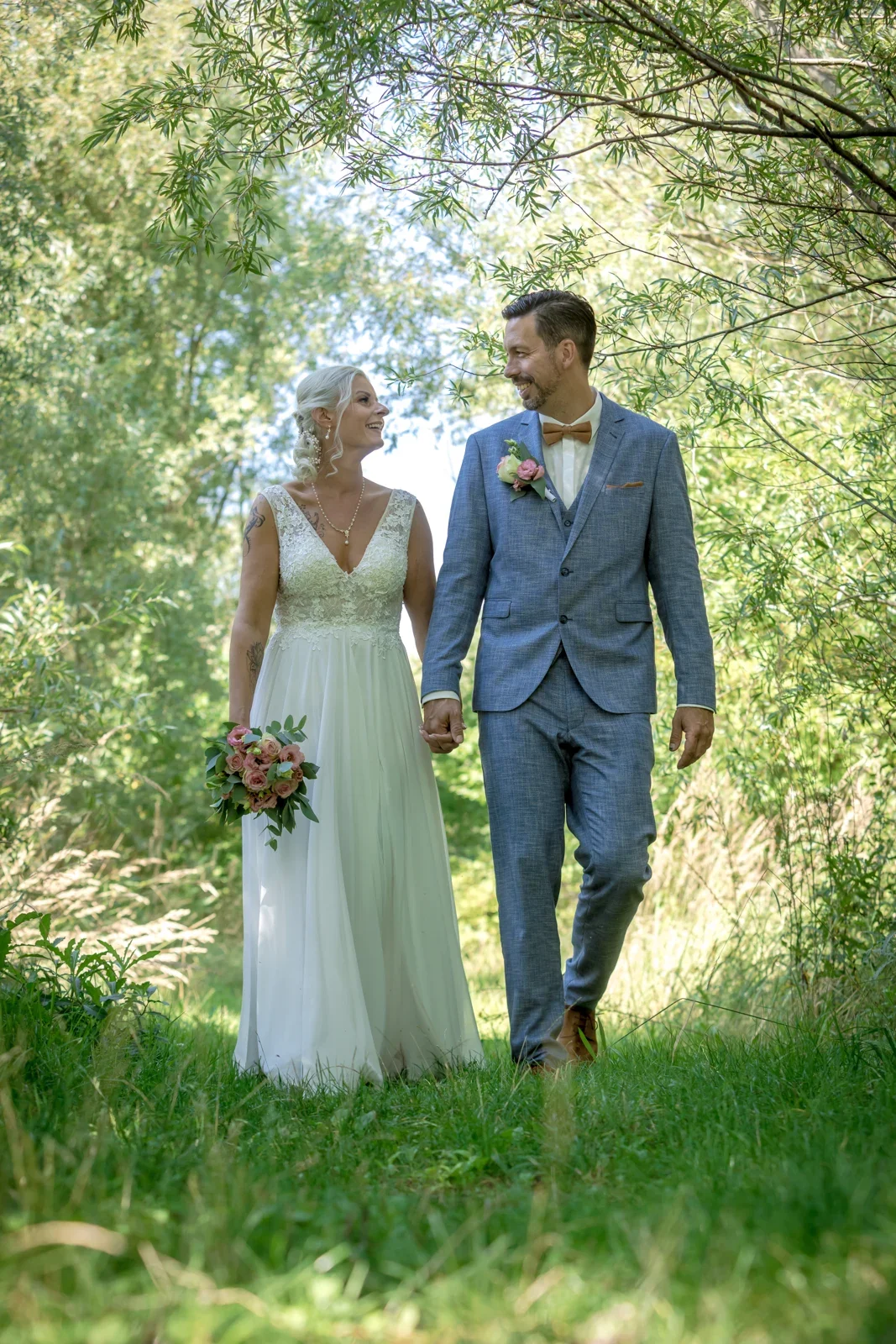 Regina und Eik auf dem grünen Weg – Hochzeit von Regina und Eik in Tonna und Dachwig