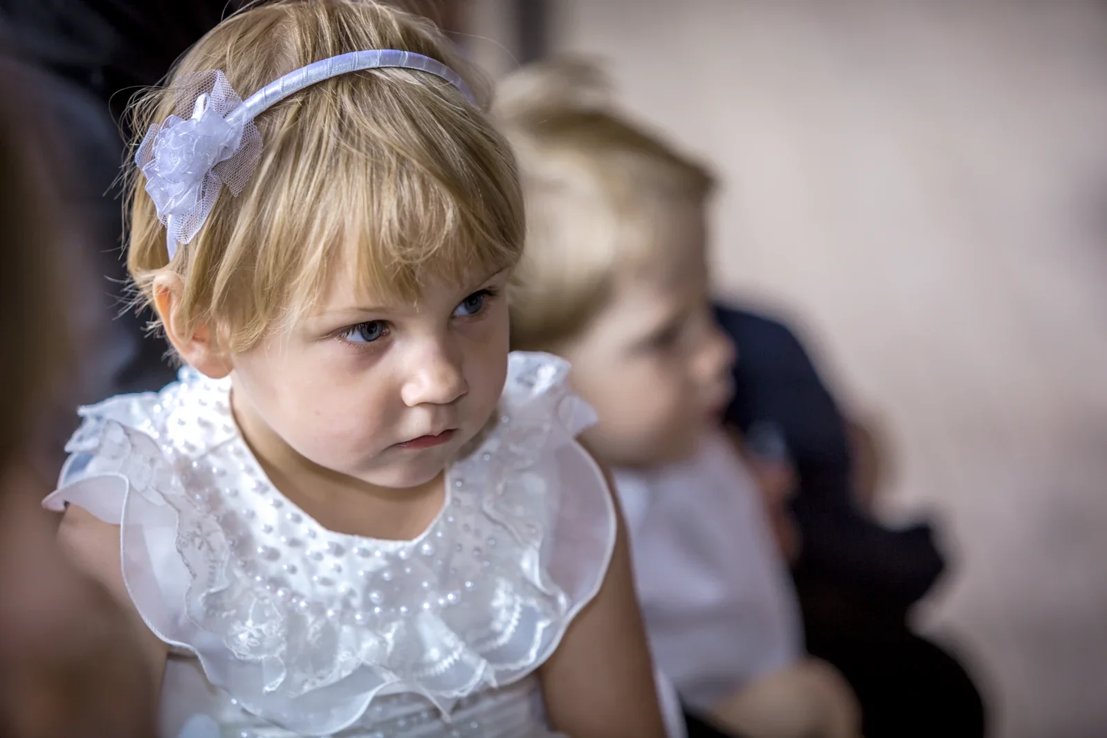 Ein kleiner Gast bei der Zeremonie – Hochzeit von Marielle und Micha