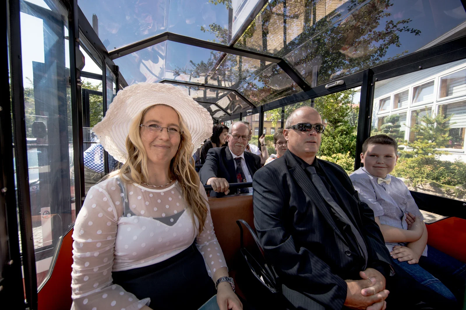 Die Gäste unterwegs im Ausflugsbus – Hochzeit von Dana und Matthias in Volkenroda und Mühlhausen