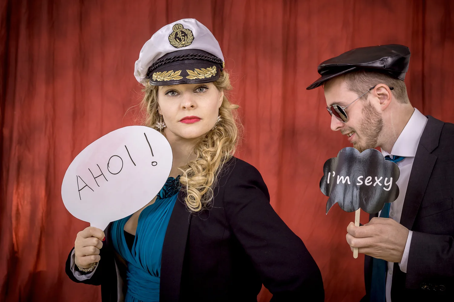 Kapitänsmütze und Ahoi-Sprechblase in der Fotobox – Beispiel aus der Fotobox-Galerie von Delf Zeh