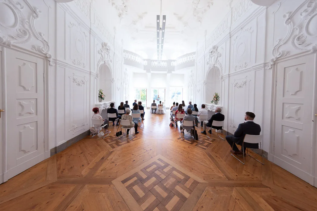 Standesamtliche Hochzeit auf Schloss Ettersburg – Thais und Felix – Aufnahme 2 von Delf Zeh
