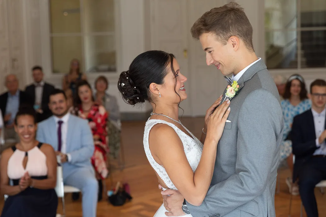 Standesamtliche Hochzeit auf Schloss Ettersburg – Thais und Felix – Aufnahme 11 von Delf Zeh
