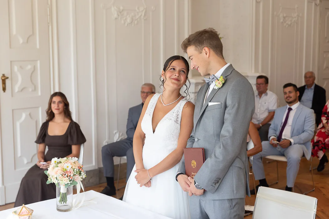 Standesamtliche Hochzeit auf Schloss Ettersburg – Thais und Felix – Aufnahme 13 von Delf Zeh