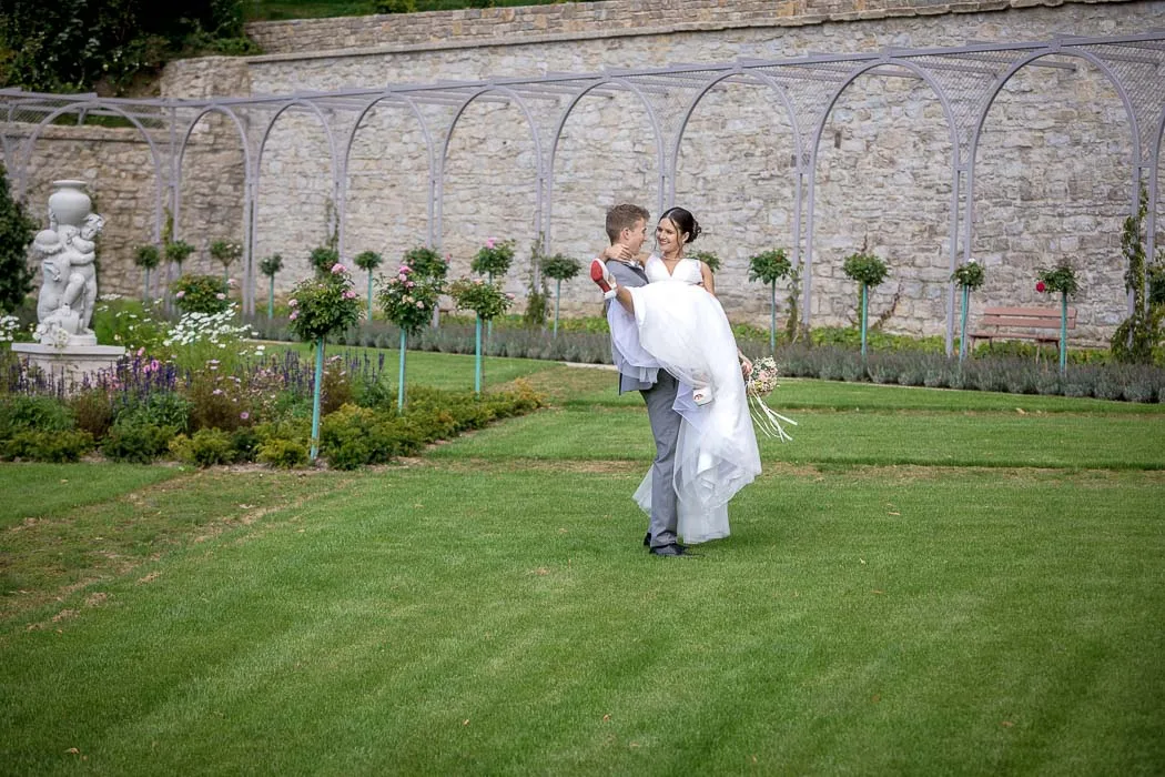 Standesamtliche Hochzeit auf Schloss Ettersburg – Thais und Felix – Aufnahme 16 von Delf Zeh