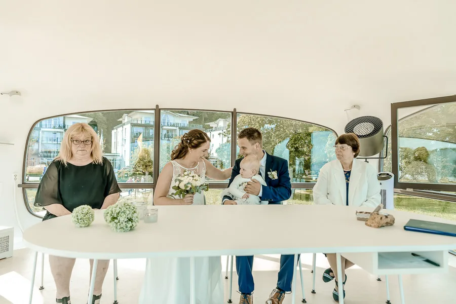 Strandhochzeit in Binz – Hochzeitsfotos von Jennifer und Matze – Aufnahme 6 von Delf Zeh