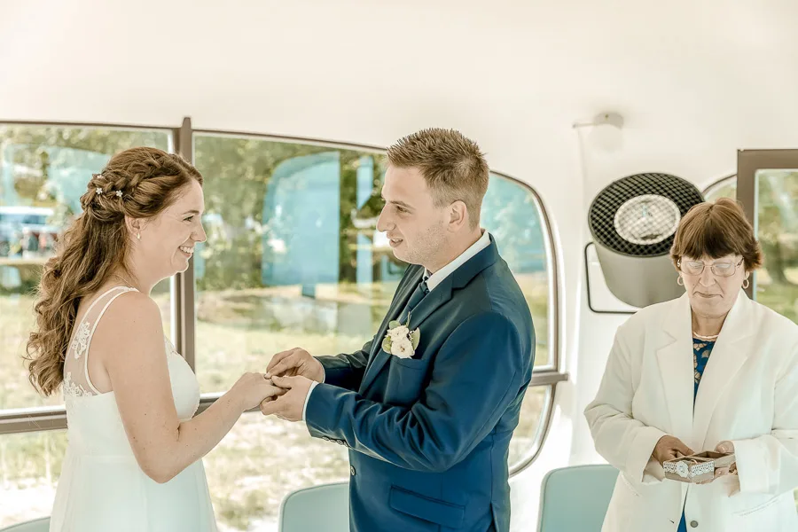 Strandhochzeit in Binz – Hochzeitsfotos von Jennifer und Matze – Aufnahme 12 von Delf Zeh