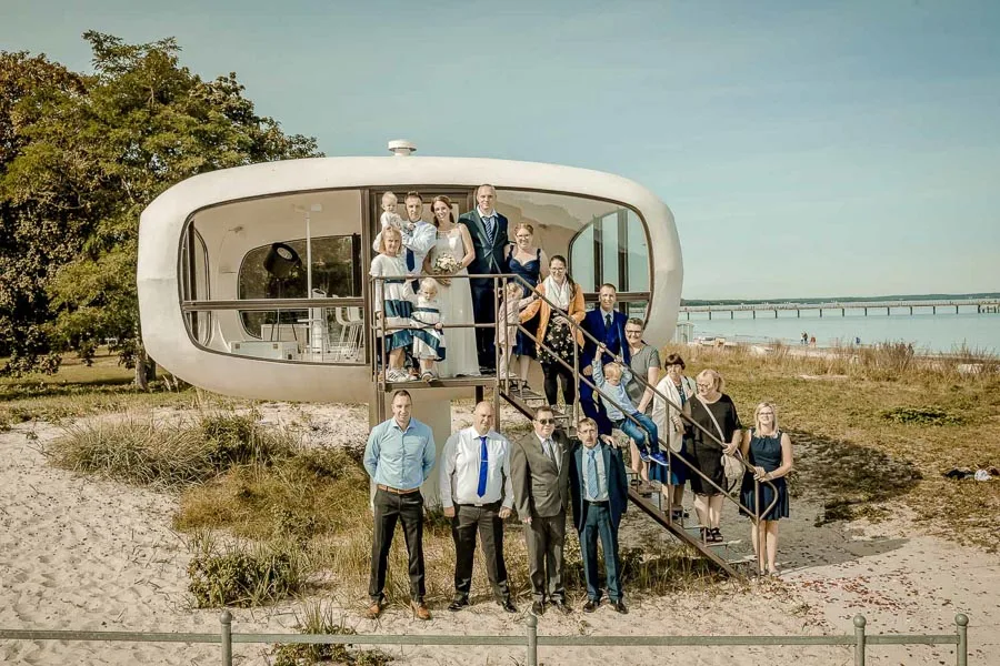 Strandhochzeit in Binz – Hochzeitsfotos von Jennifer und Matze – Aufnahme 16 von Delf Zeh