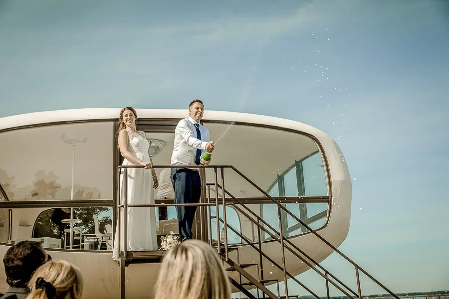 Strandhochzeit in Binz – Hochzeitsfotos von Jennifer und Matze – Aufnahme 21 von Delf Zeh