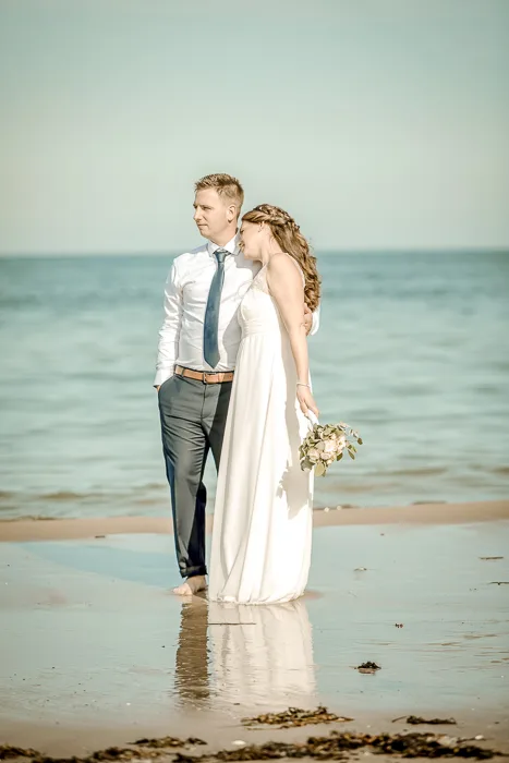 Strandhochzeit in Binz – Hochzeitsfotos von Jennifer und Matze – Aufnahme 27 von Delf Zeh