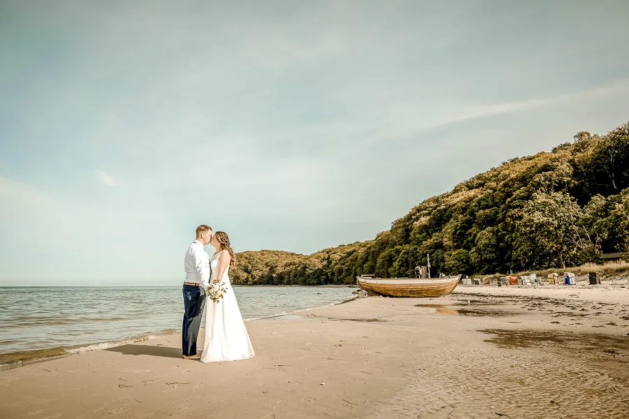 Strandhochzeit in Binz – Hochzeitsfotos von Jennifer und Matze – Aufnahme 36 von Delf Zeh