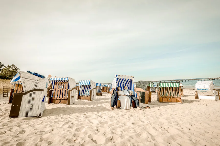 Strandhochzeit in Binz – Hochzeitsfotos von Jennifer und Matze – Aufnahme 37 von Delf Zeh