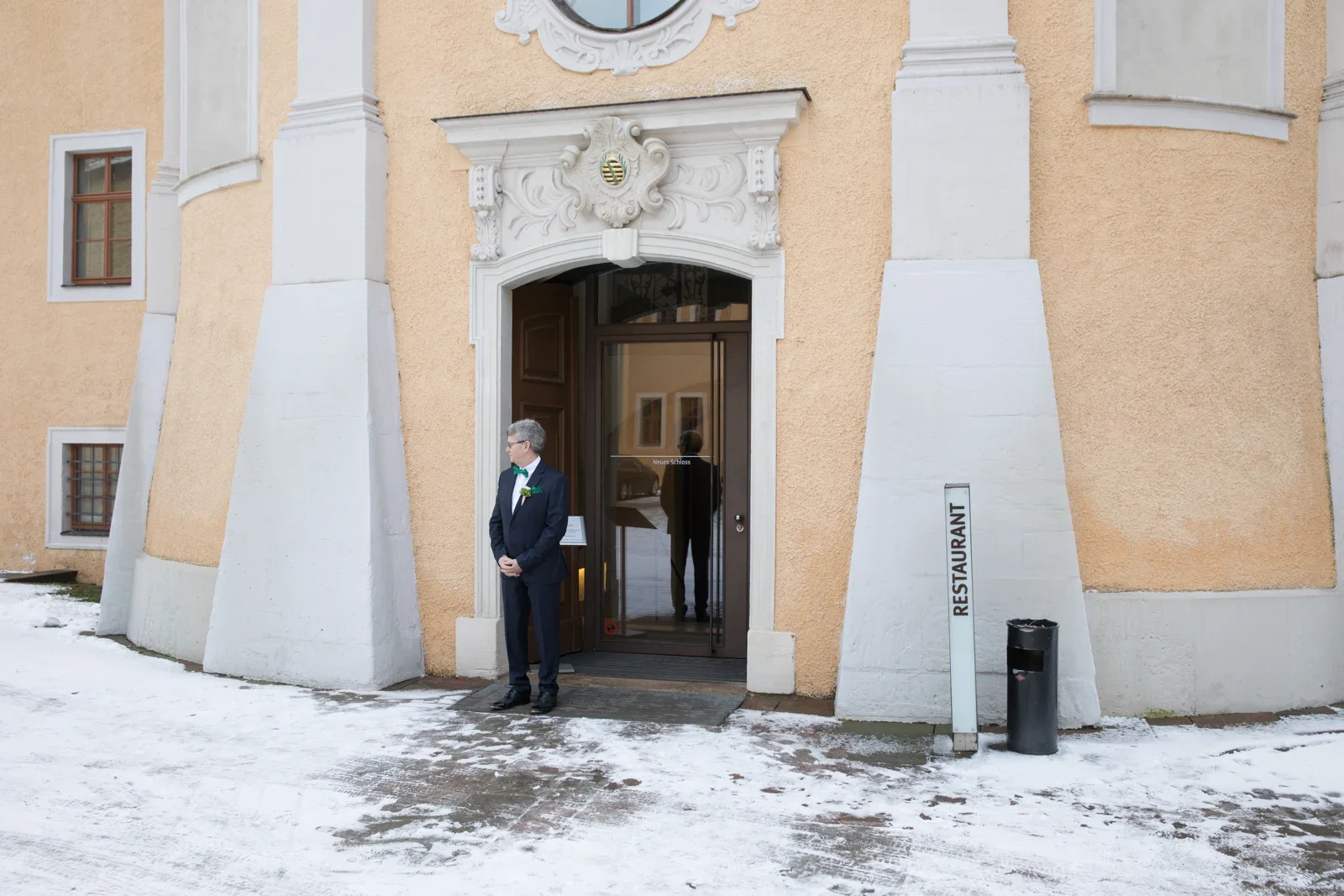 Schloss Ettersburg im Winter – Winterhochzeit von Anika und Marcus auf Schloss Ettersburg und in Weimar