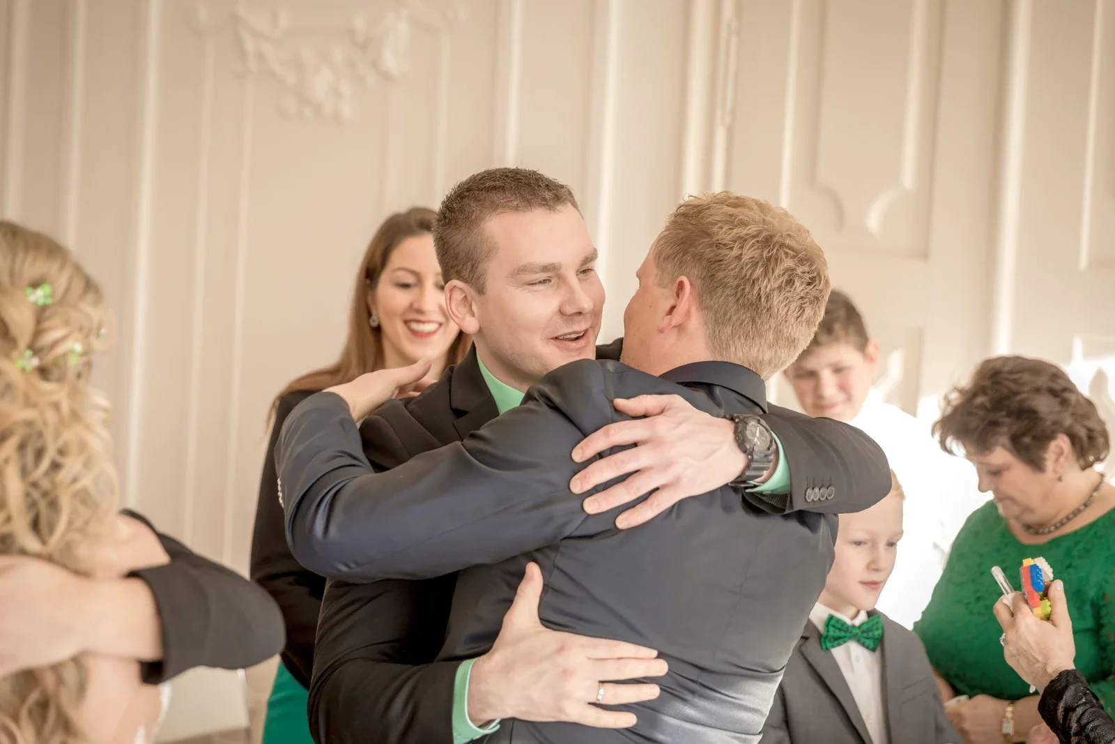 Eine feste Umarmung für Marcus – Winterhochzeit von Anika und Marcus auf Schloss Ettersburg und in Weimar