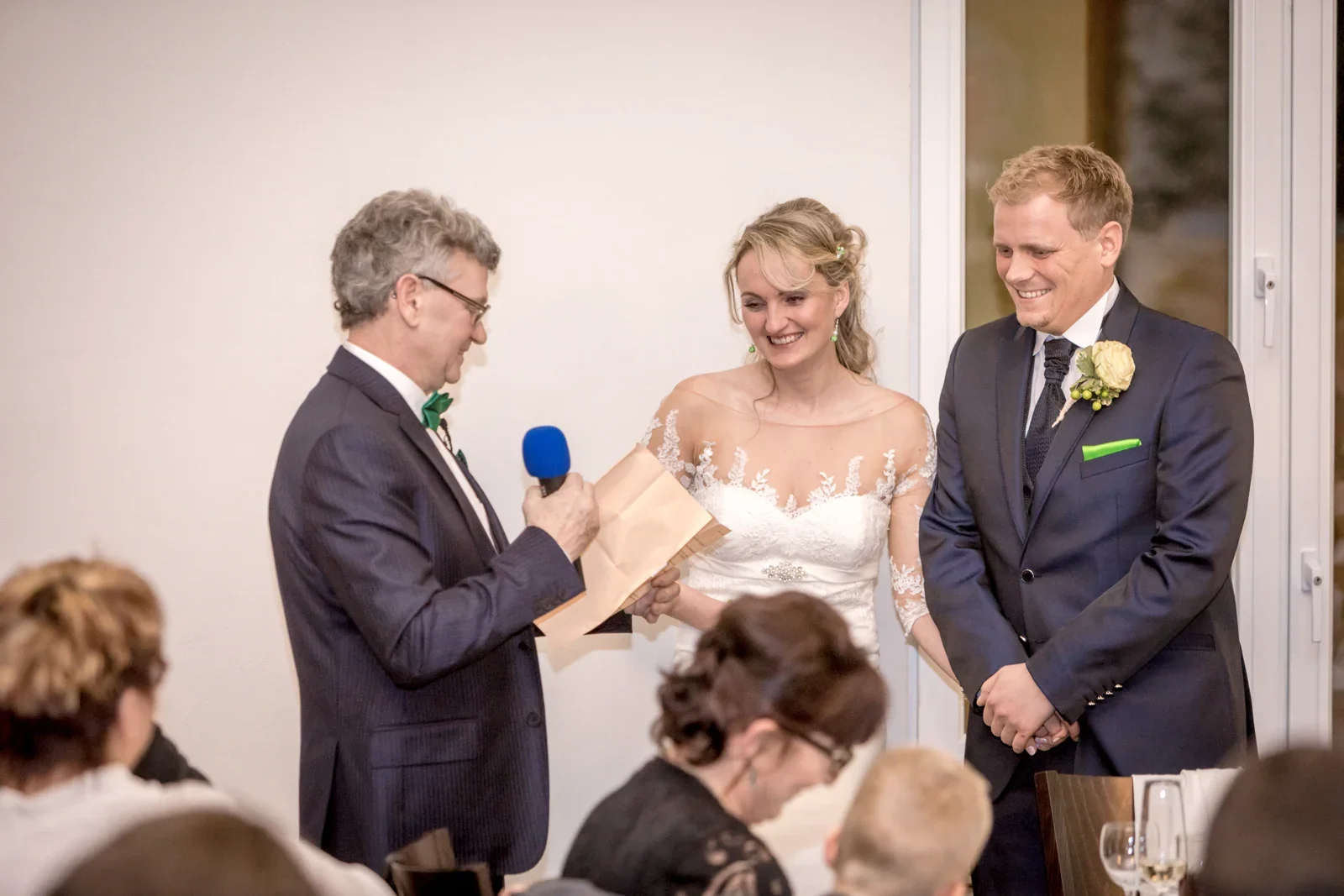 Ein persönlicher Beitrag für das Brautpaar – Winterhochzeit von Anika und Marcus auf Schloss Ettersburg und in Weimar